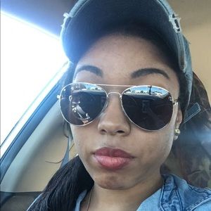 Meet your Posher, Javossiya